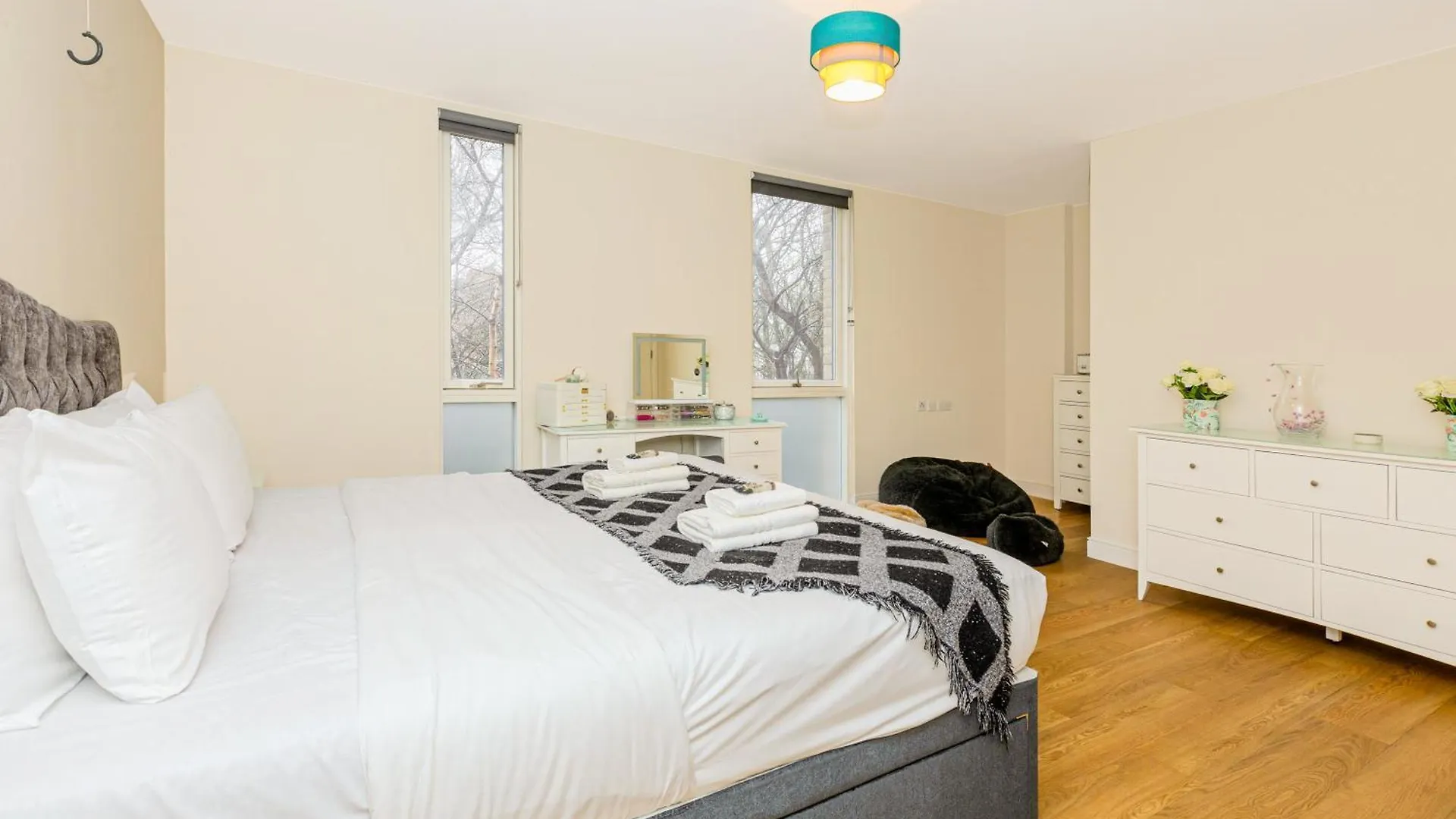 Central 1Br Flat W Balcony, 10Min Elephant&Castle London