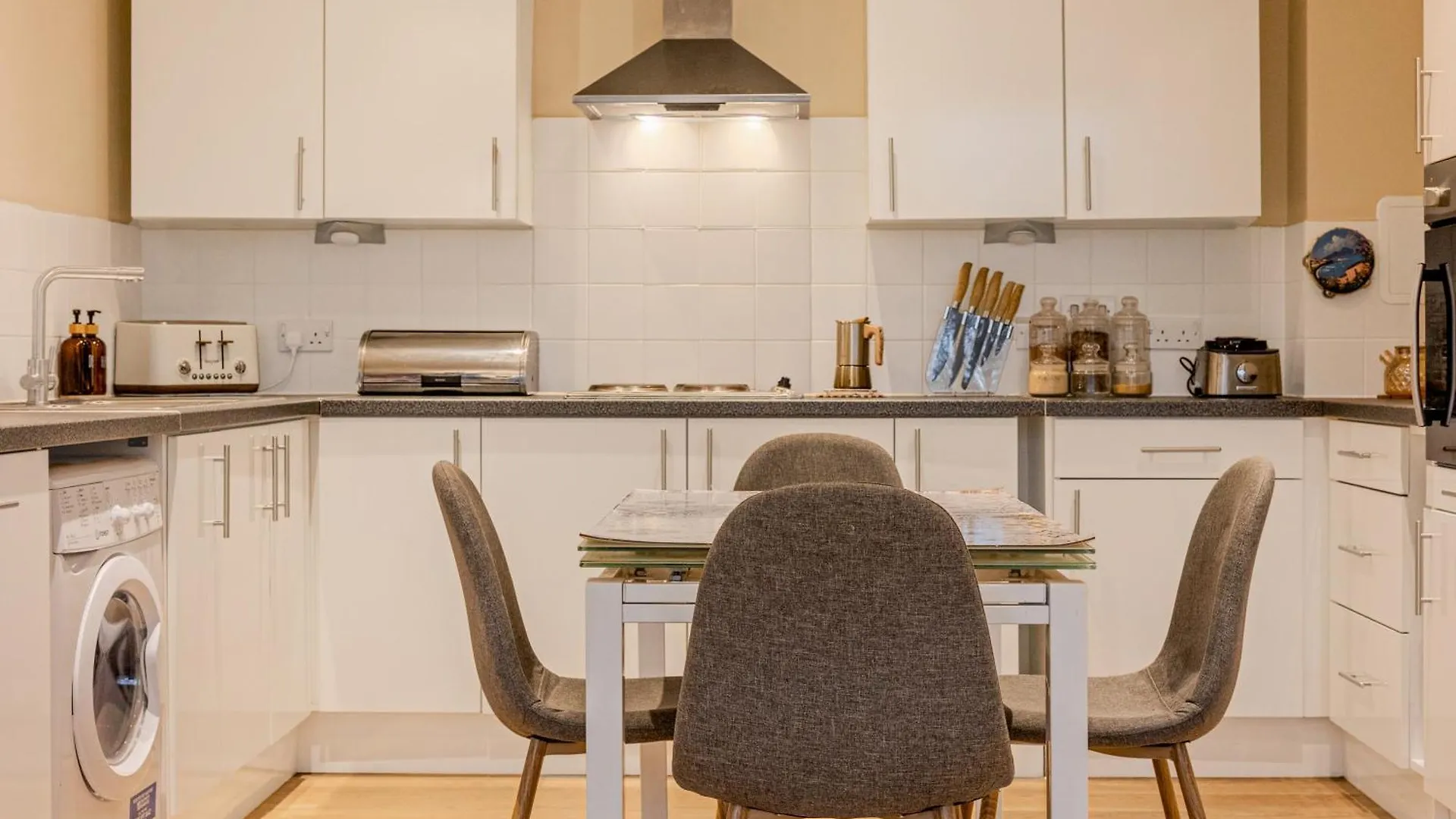Apartment Central 1Br Flat W Balcony, 10Min Elephant&Castle London